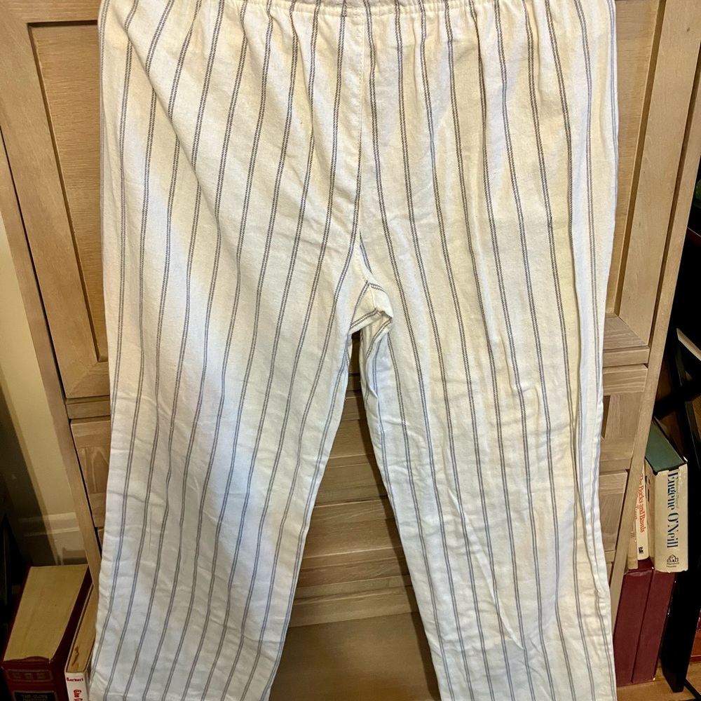 GAP Women's Cream and Gray Striped Pajama Pants - Picture 5 of 5